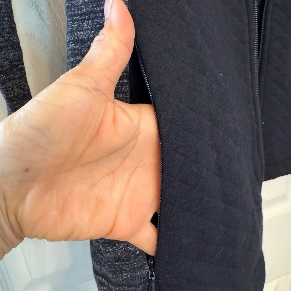 Chic Black and Gray Zip-Up Hoodie - Picture 5 of 6